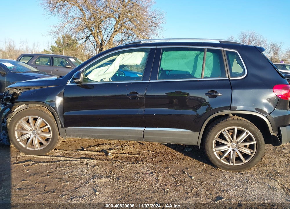2016 VOLKSWAGEN TIGUAN SE VIN: WVGAV7AX0GW576359