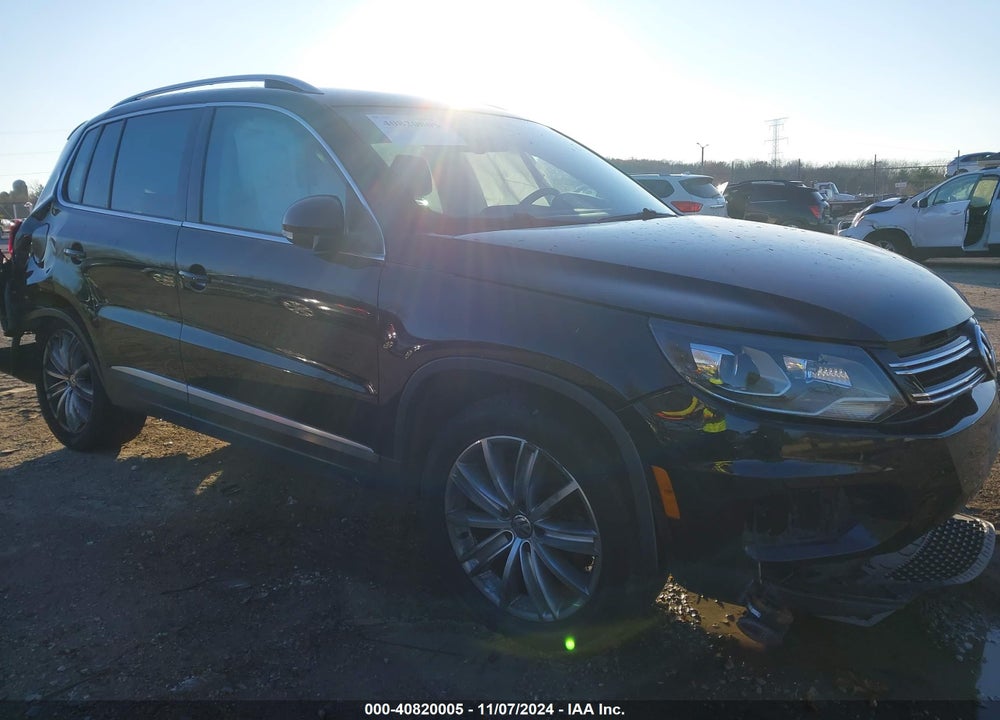 2016 VOLKSWAGEN TIGUAN SE VIN: WVGAV7AX0GW576359