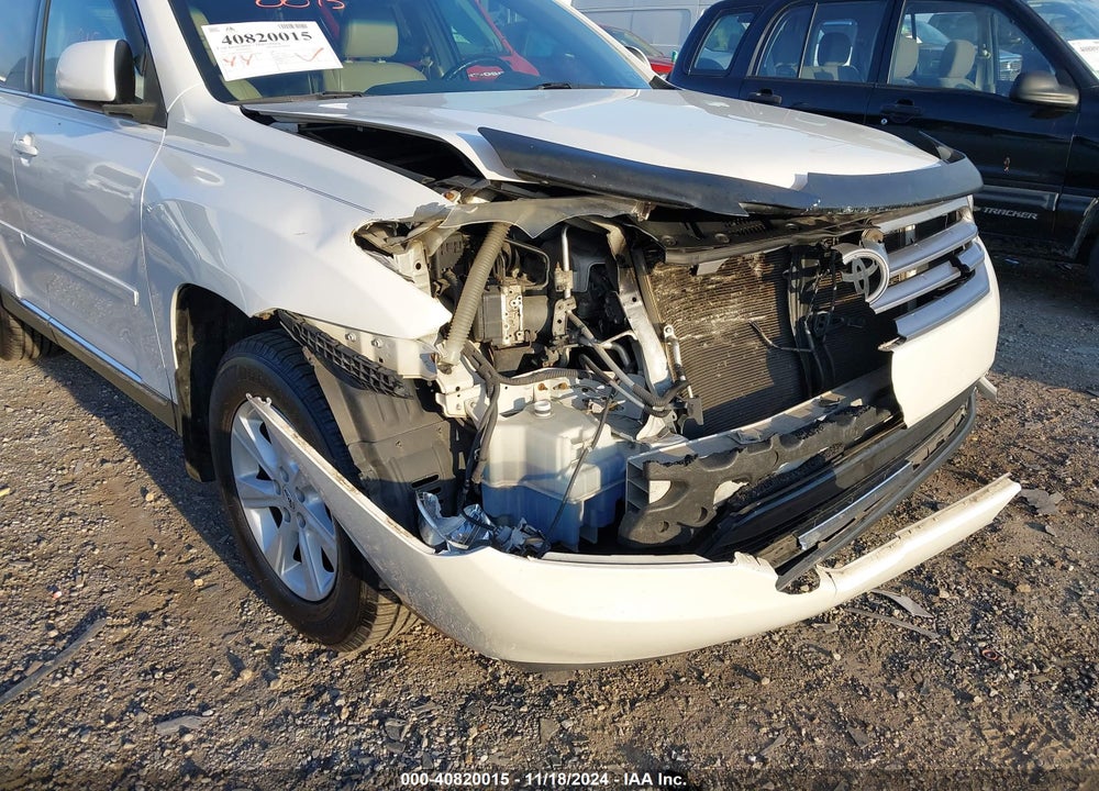 2013 TOYOTA HIGHLANDER SE V6 VIN: 5TDBK3EH3DS268031
