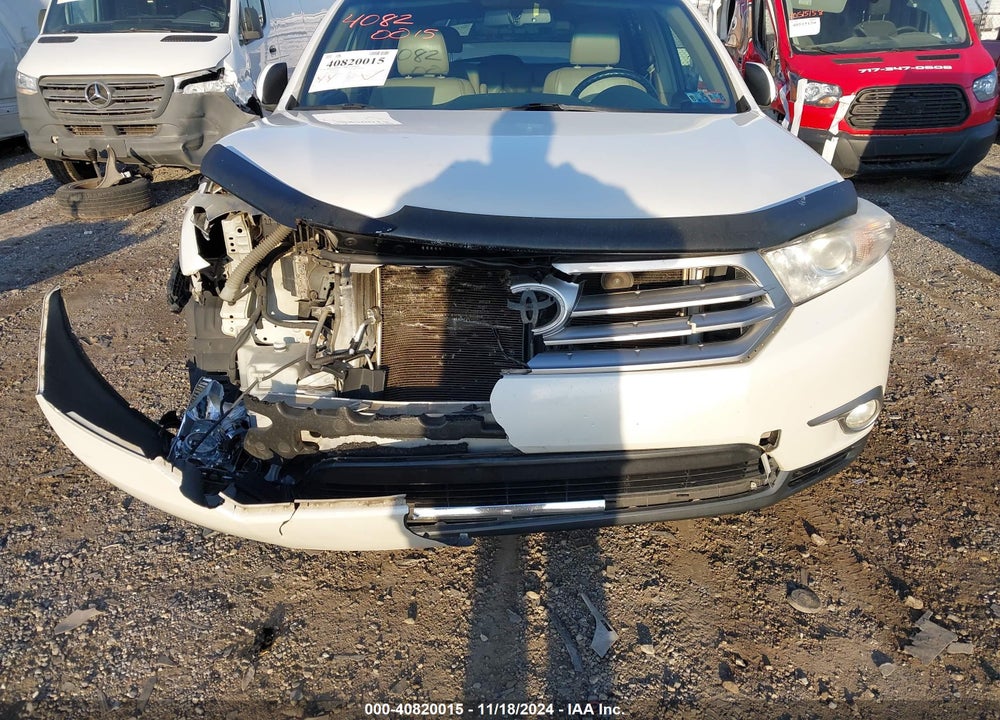 2013 TOYOTA HIGHLANDER SE V6 VIN: 5TDBK3EH3DS268031
