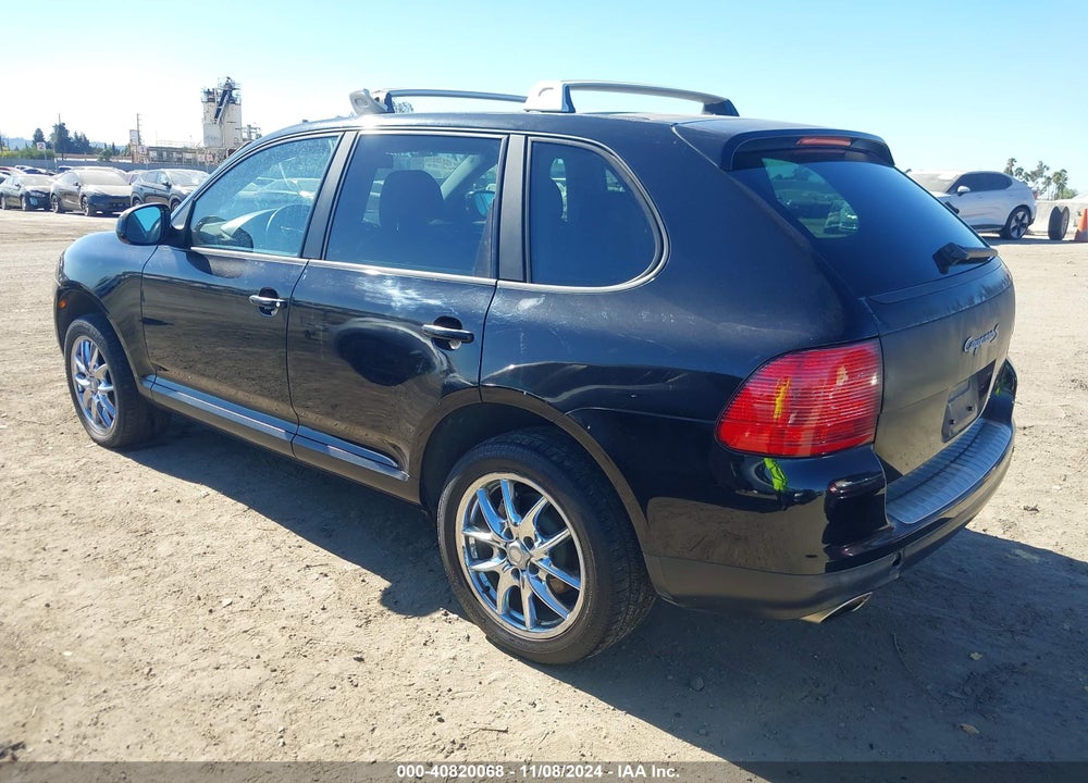 2005 PORSCHE CAYENNE S VIN: WP1AB29P25LA66256