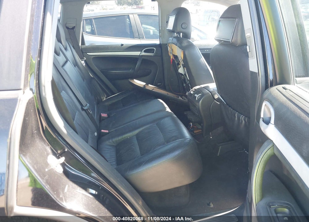 2005 PORSCHE CAYENNE S VIN: WP1AB29P25LA66256