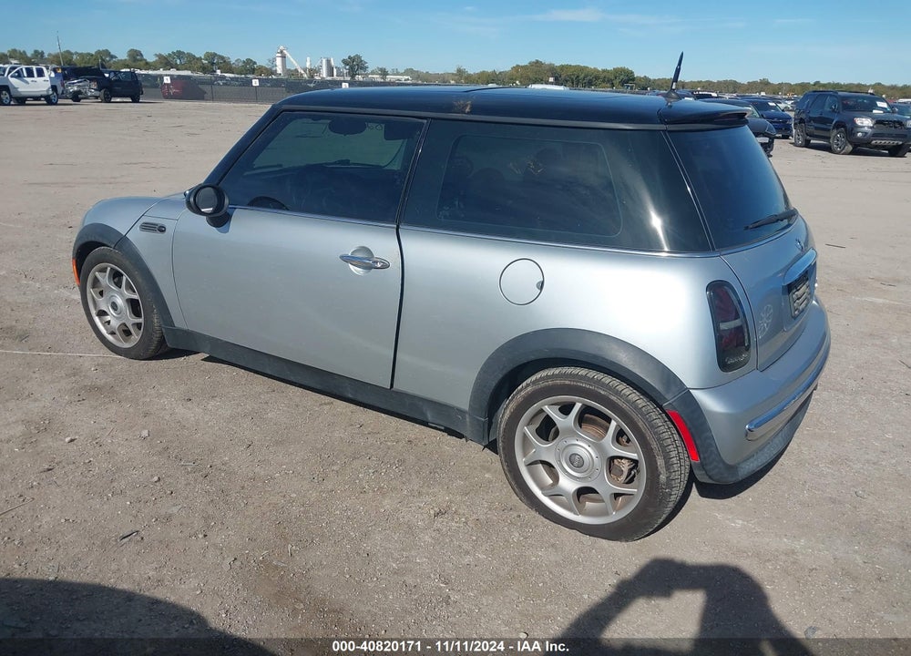 2003 MINI COOPER VIN: WMWRC33433TJ51428