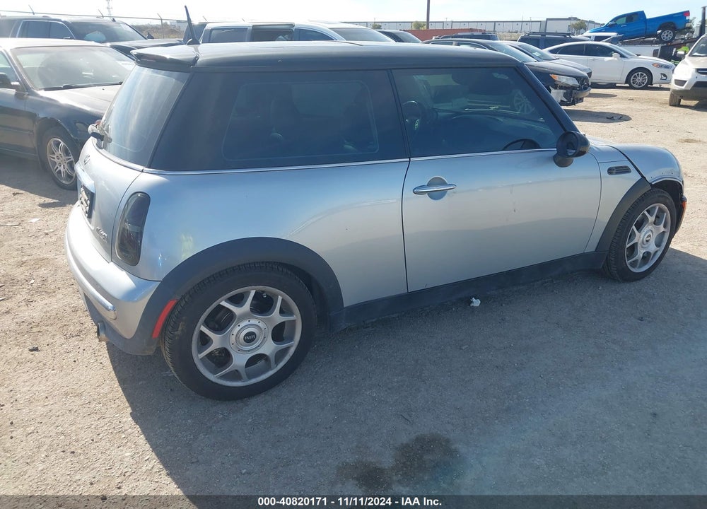 2003 MINI COOPER VIN: WMWRC33433TJ51428