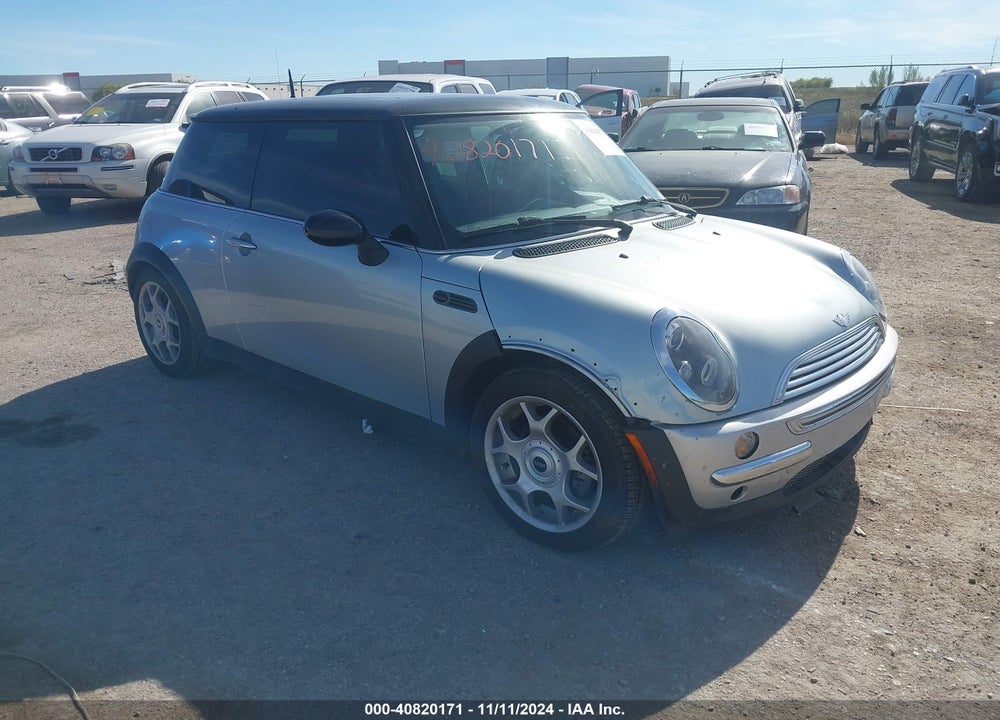2003 MINI COOPER VIN: WMWRC33433TJ51428