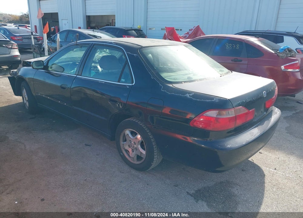 2000 HONDA ACCORD 3.0 EX VIN: 1HGCG1658YA029934
