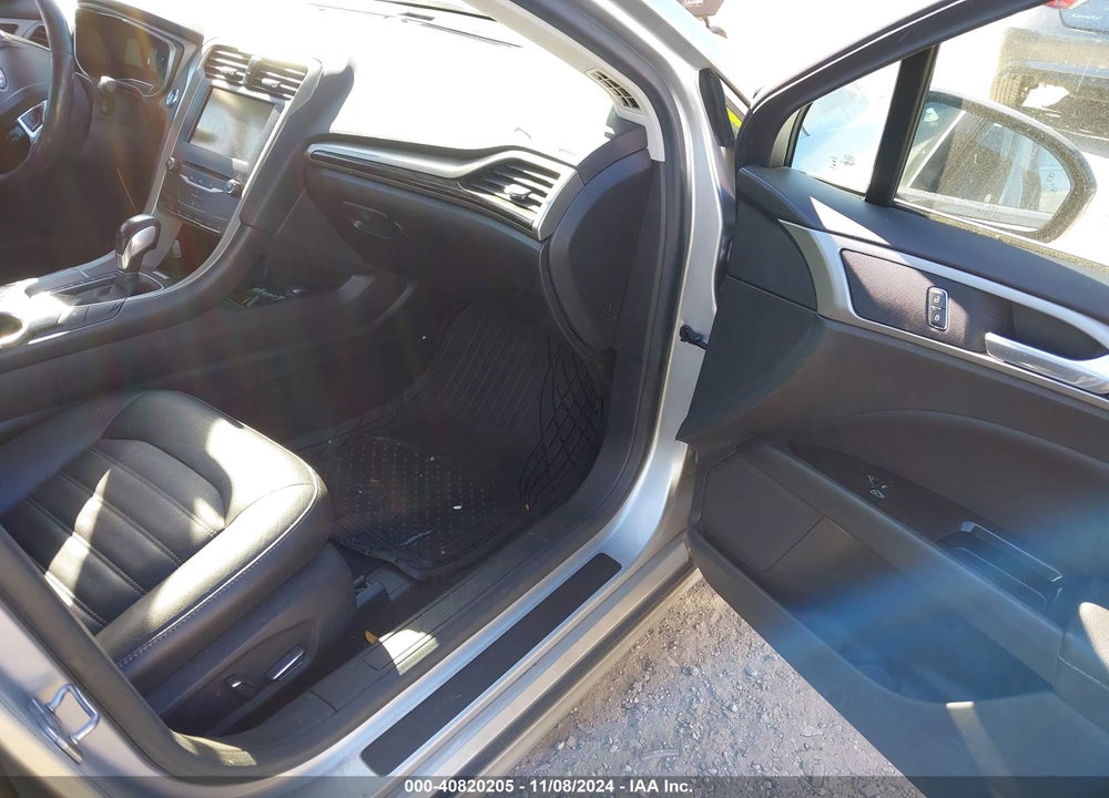 2015 FORD FUSION SE VIN: 3FA6P0HD3FR110293