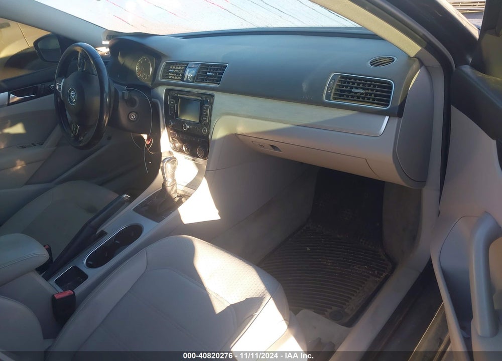2013 VOLKSWAGEN PASSAT 2.0L TDI SE VIN: 1VWBN7A35DC076729