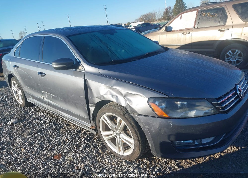 2013 VOLKSWAGEN PASSAT 2.0L TDI SE VIN: 1VWBN7A35DC076729