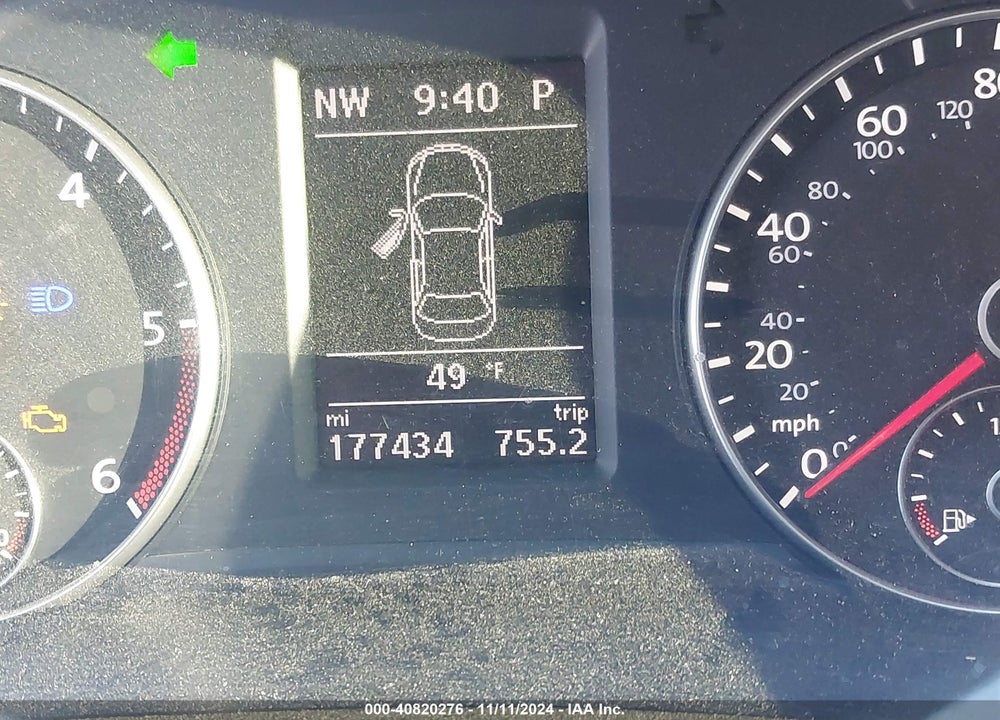 2013 VOLKSWAGEN PASSAT 2.0L TDI SE VIN: 1VWBN7A35DC076729