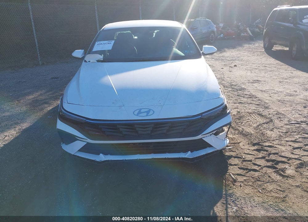 2024 HYUNDAI ELANTRA SEL VIN: KMHLM4DG2RU681862