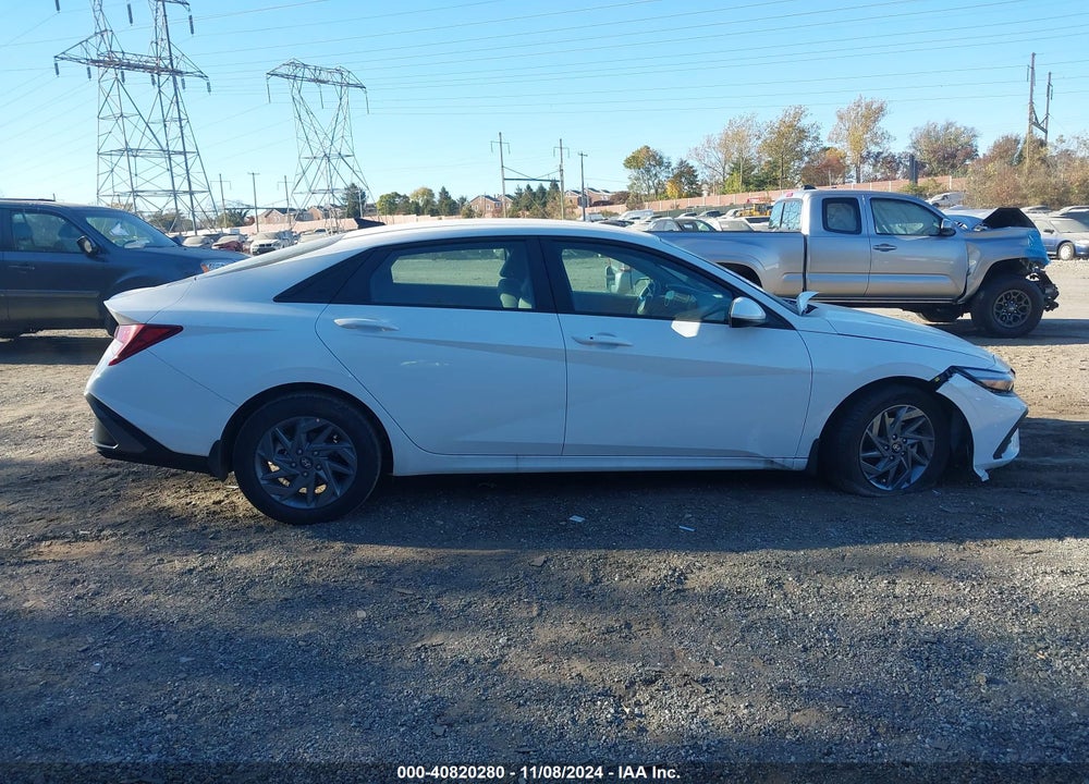 2024 HYUNDAI ELANTRA SEL VIN: KMHLM4DG2RU681862