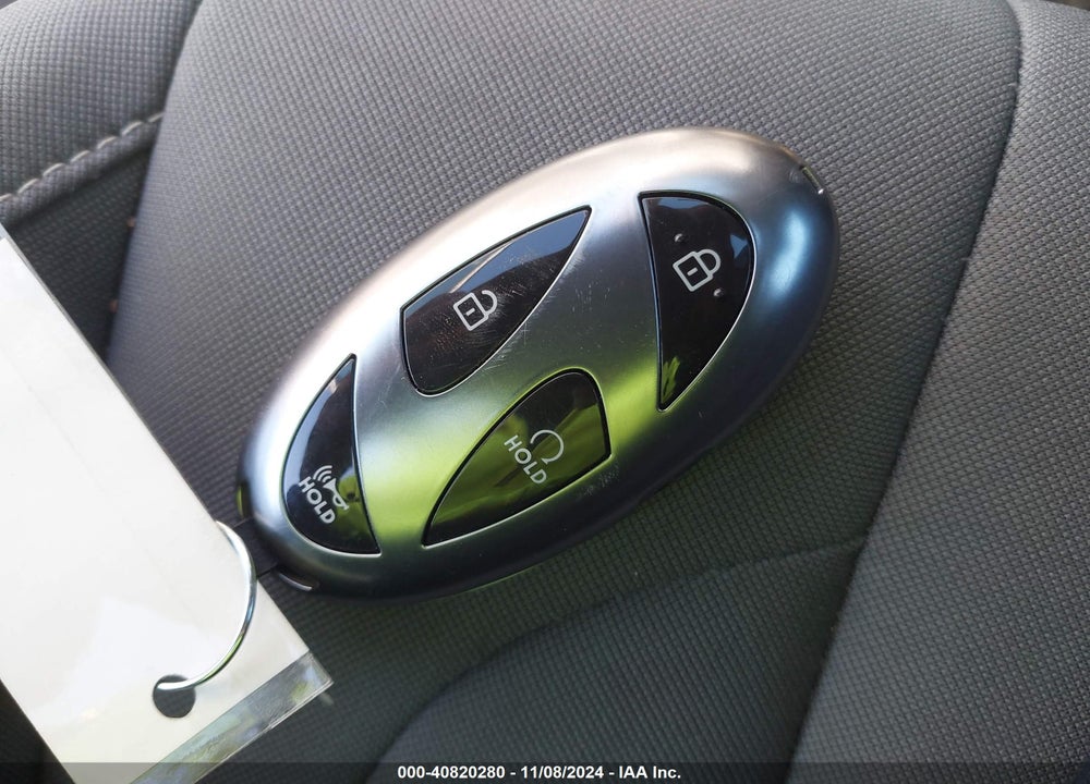 2024 HYUNDAI ELANTRA SEL VIN: KMHLM4DG2RU681862
