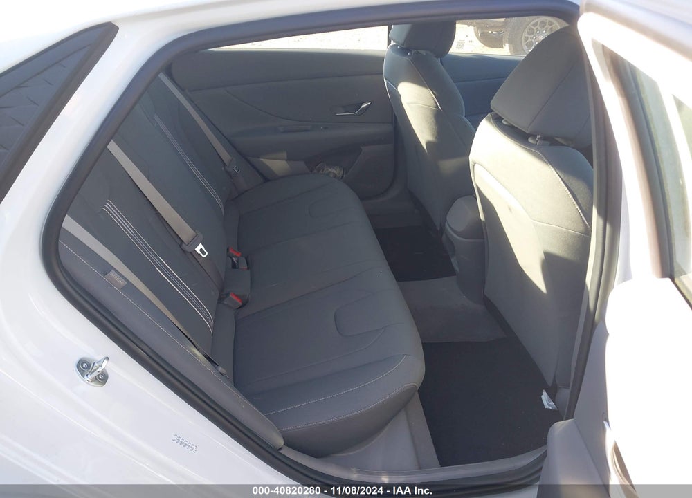 2024 HYUNDAI ELANTRA SEL VIN: KMHLM4DG2RU681862