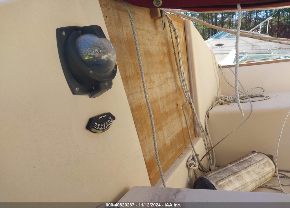 1995 MACH CATBOAT VIN: MENCA120E595