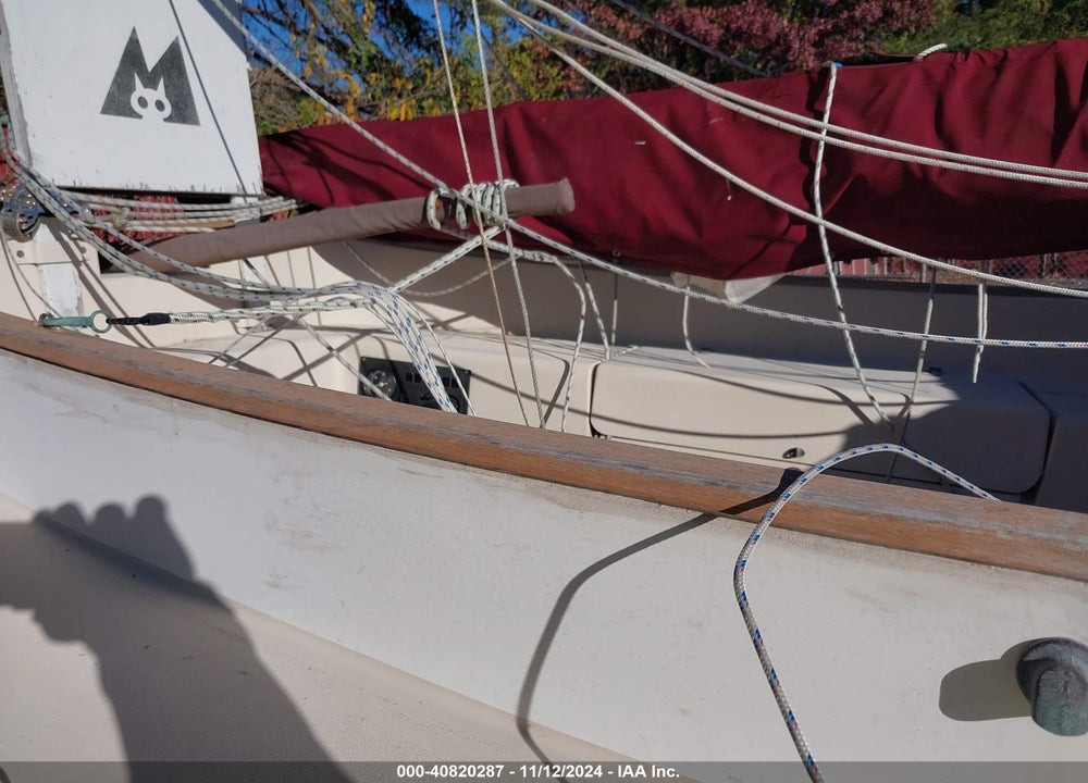 1995 MACH CATBOAT VIN: MENCA120E595
