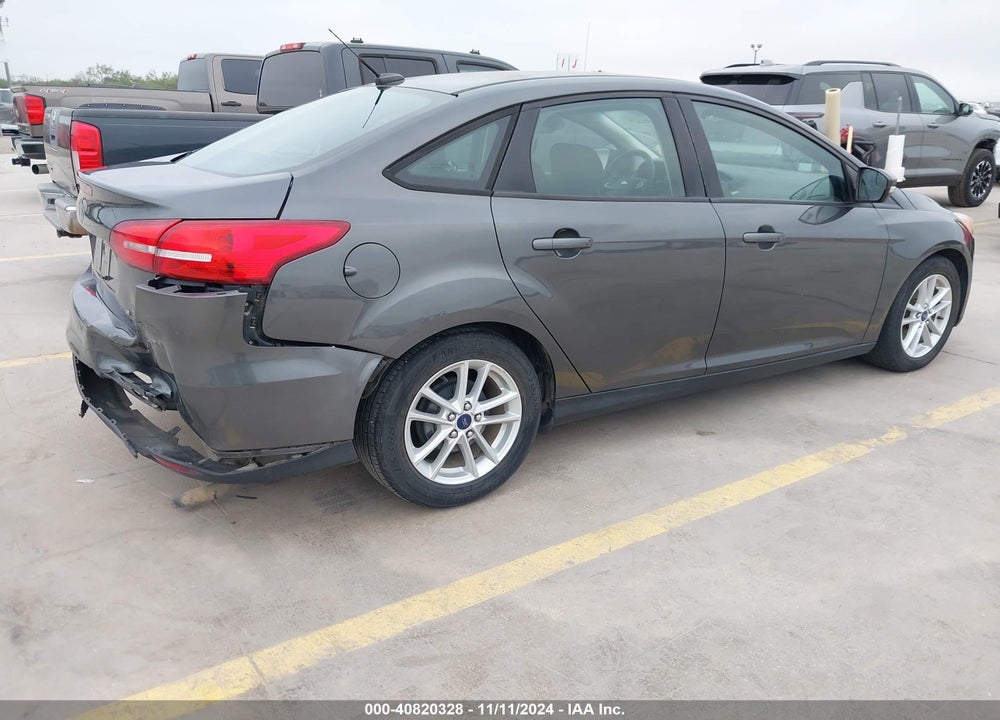 2015 FORD FOCUS SE VIN: 1FADP3F29FL219088
