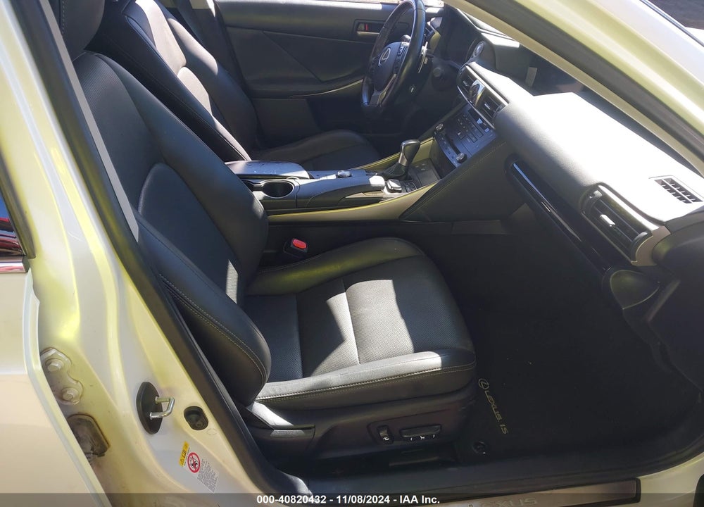 2017 LEXUS IS 300 VIN: JTHCM1D28H5025731