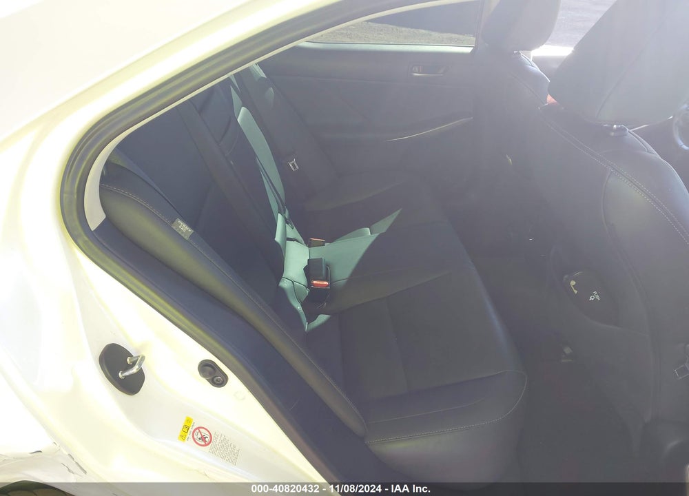 2017 LEXUS IS 300 VIN: JTHCM1D28H5025731