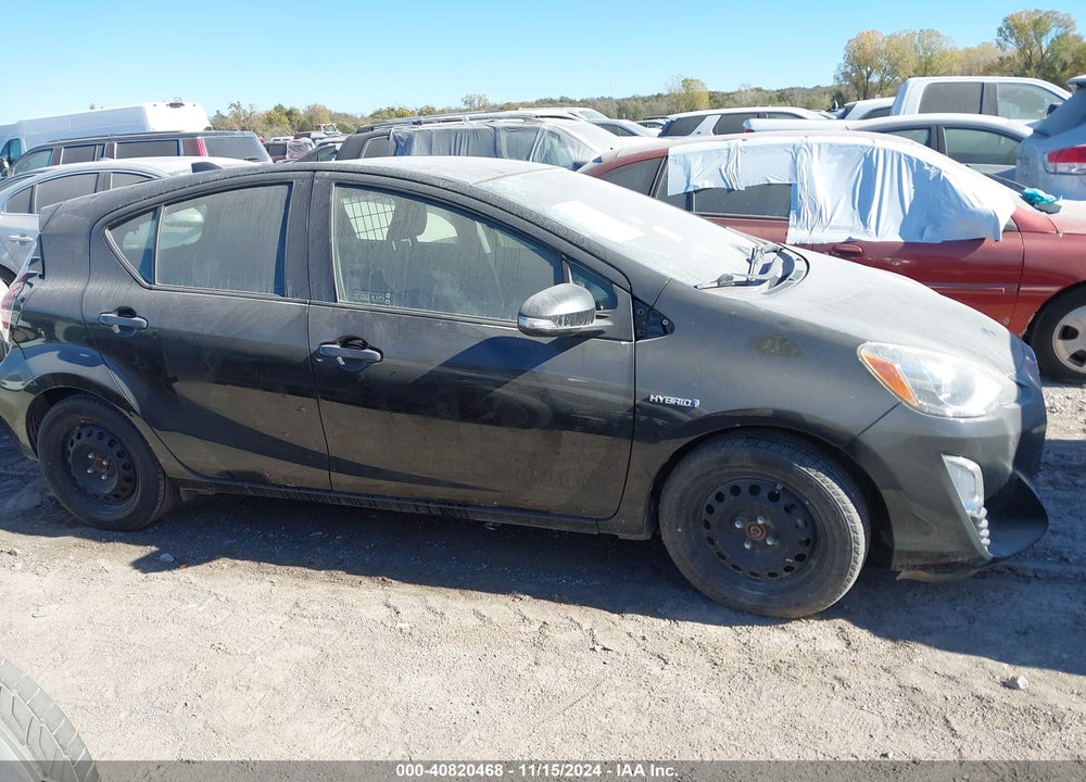 2016 TOYOTA PRIUS C TWO VIN: JTDKDTB31G1126166