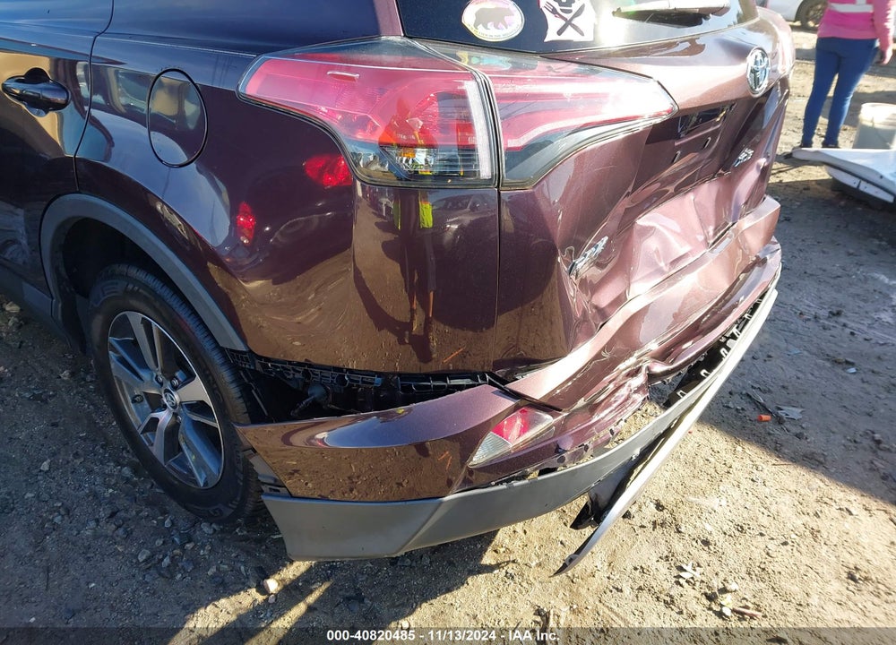 2017 TOYOTA RAV4 XLE VIN: 2T3WFREVXHW333816
