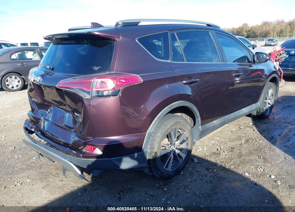 2017 TOYOTA RAV4 XLE VIN: 2T3WFREVXHW333816
