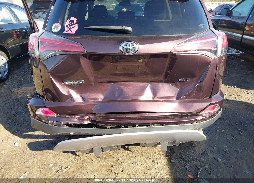 2017 TOYOTA RAV4 XLE VIN: 2T3WFREVXHW333816