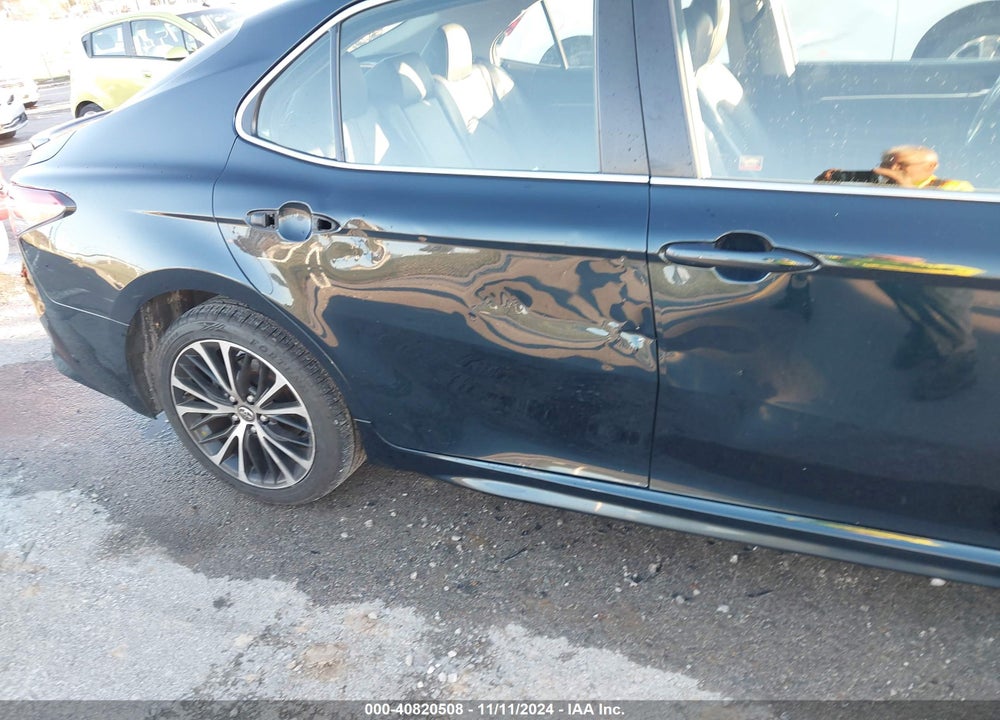 2018 TOYOTA CAMRY SE VIN: JTNB11HKXJ3017997