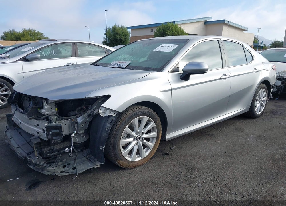 2018 TOYOTA CAMRY LE VIN: 4T1B11HK7JU633179
