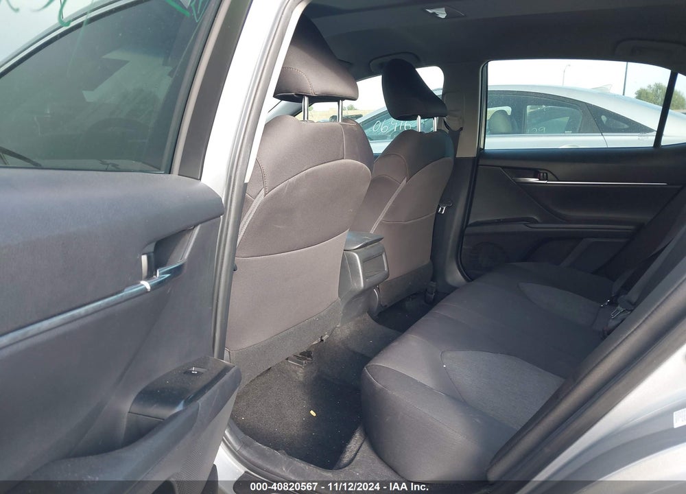 2018 TOYOTA CAMRY LE VIN: 4T1B11HK7JU633179