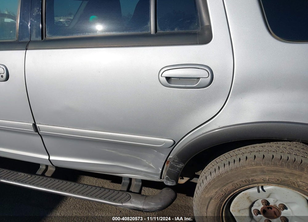2001 FORD EXPEDITION XLT VIN: 1FMEU15L71LB28962