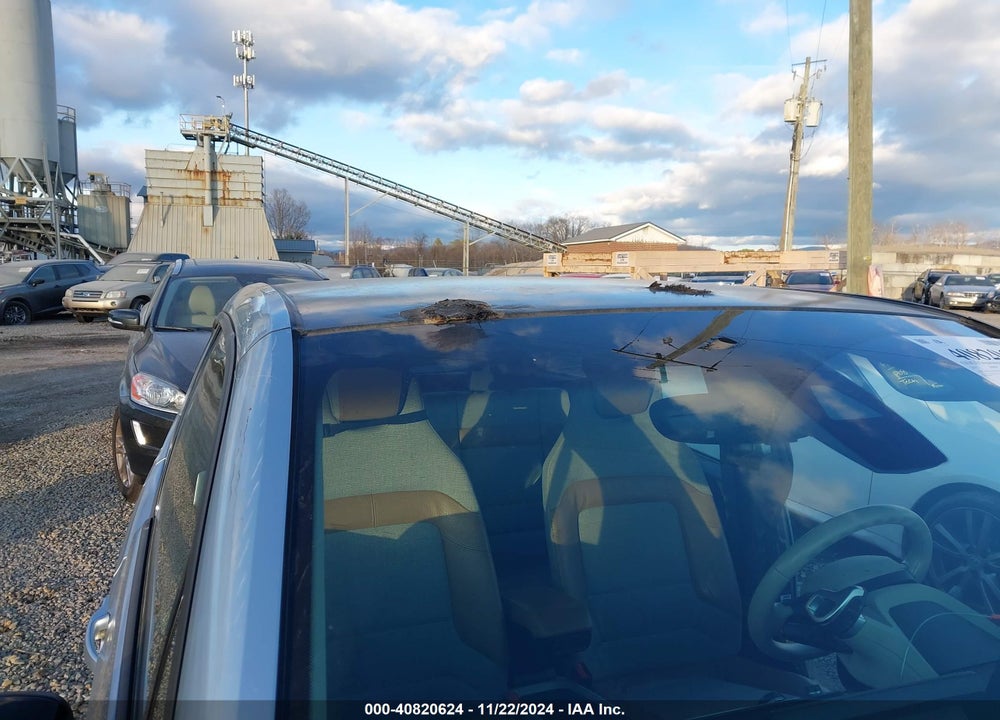 2015 BMW I3 BASE W/RANGE EXTENDER VIN: WBY1Z4C54FV501931
