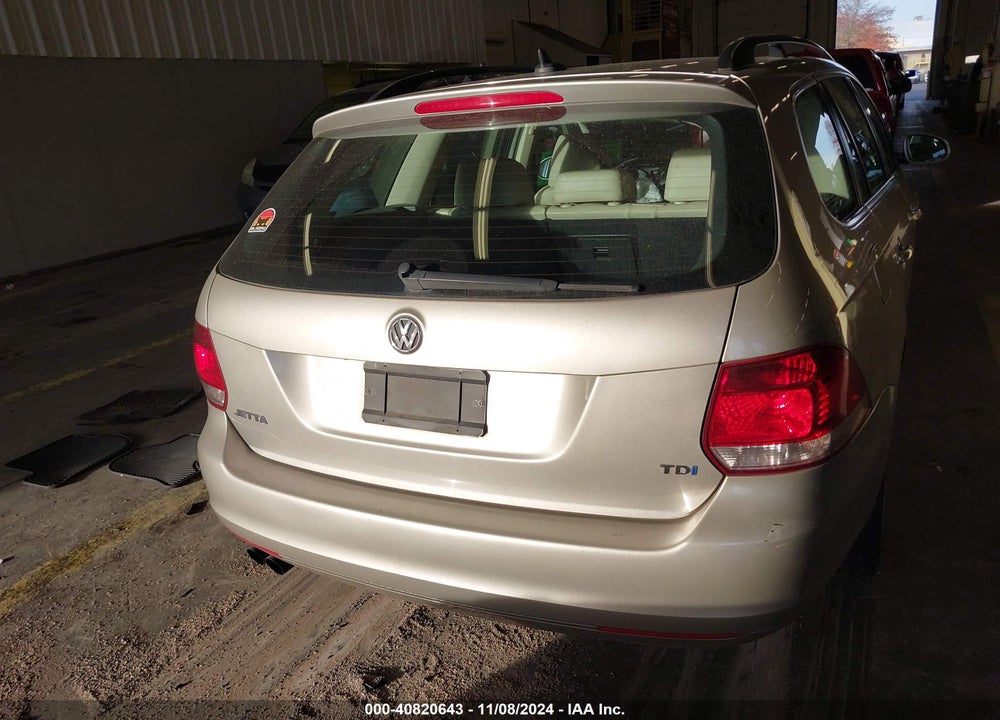 2013 VOLKSWAGEN JETTA SPORTWAGEN 2.0L TDI VIN: 3VWML7AJ0DM641304