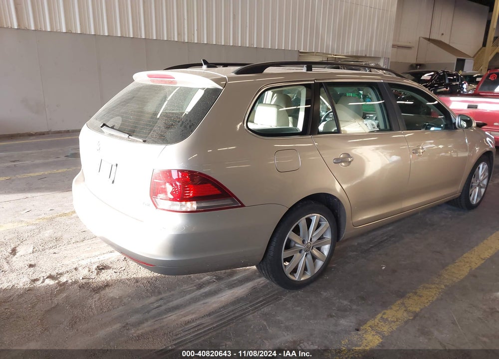 2013 VOLKSWAGEN JETTA SPORTWAGEN 2.0L TDI VIN: 3VWML7AJ0DM641304