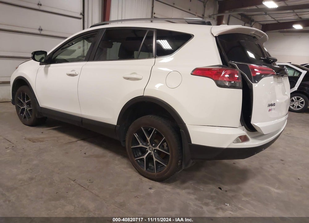 2018 TOYOTA RAV4 SE VIN: JTMJFREV0JJ736475