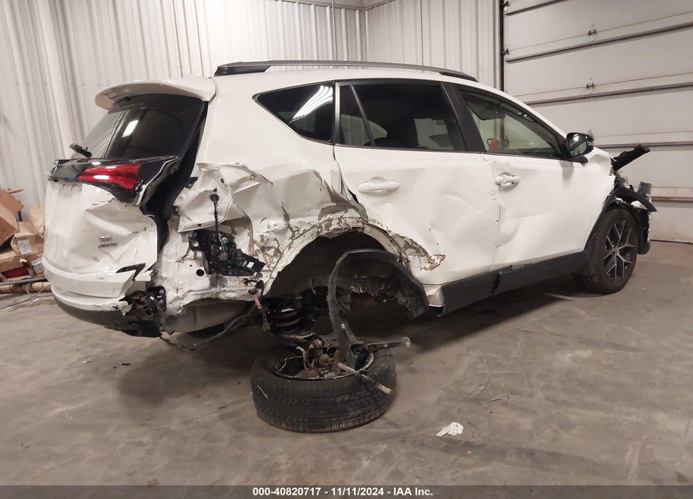 2018 TOYOTA RAV4 SE VIN: JTMJFREV0JJ736475