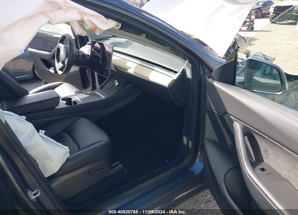 2022 TESLA MODEL Y LONG RANGE DUAL MOTOR ALL-WHEEL DRIVE VIN: 7SAYGDEE6NA003715