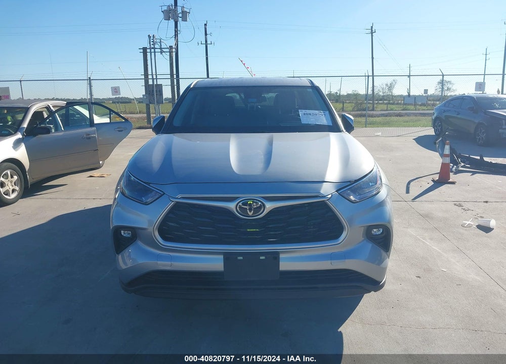 2022 TOYOTA HIGHLANDER LE VIN: 5TDBZRBH8NS579524