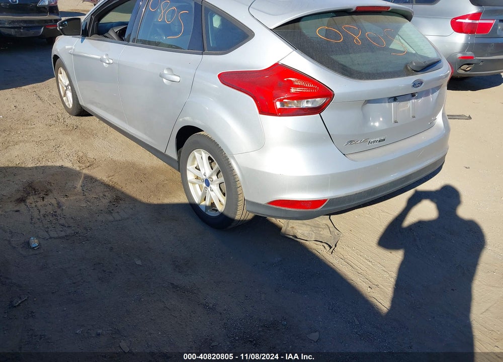 2015 FORD FOCUS SE VIN: 1FADP3K24FL308055