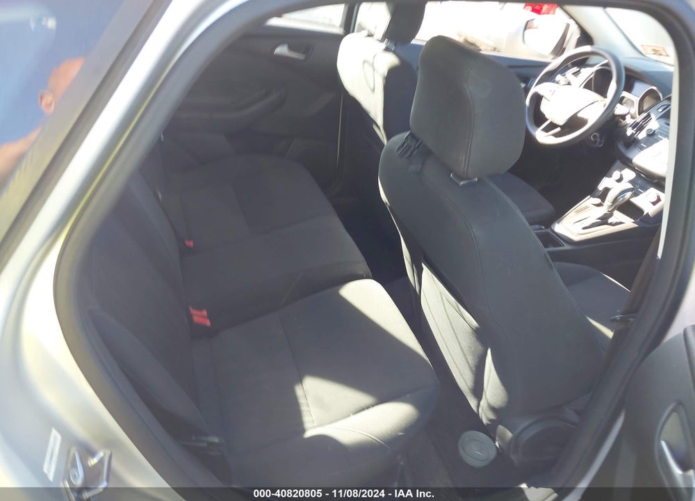 2015 FORD FOCUS SE VIN: 1FADP3K24FL308055
