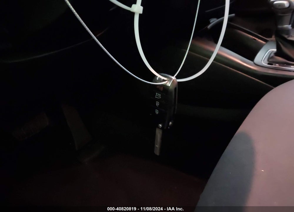 2019 KIA SORENTO 3.3L LX VIN: 5XYPG4A59KG490057