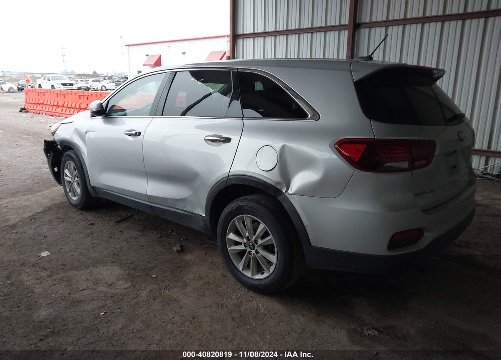 2019 KIA SORENTO 3.3L LX VIN: 5XYPG4A59KG490057