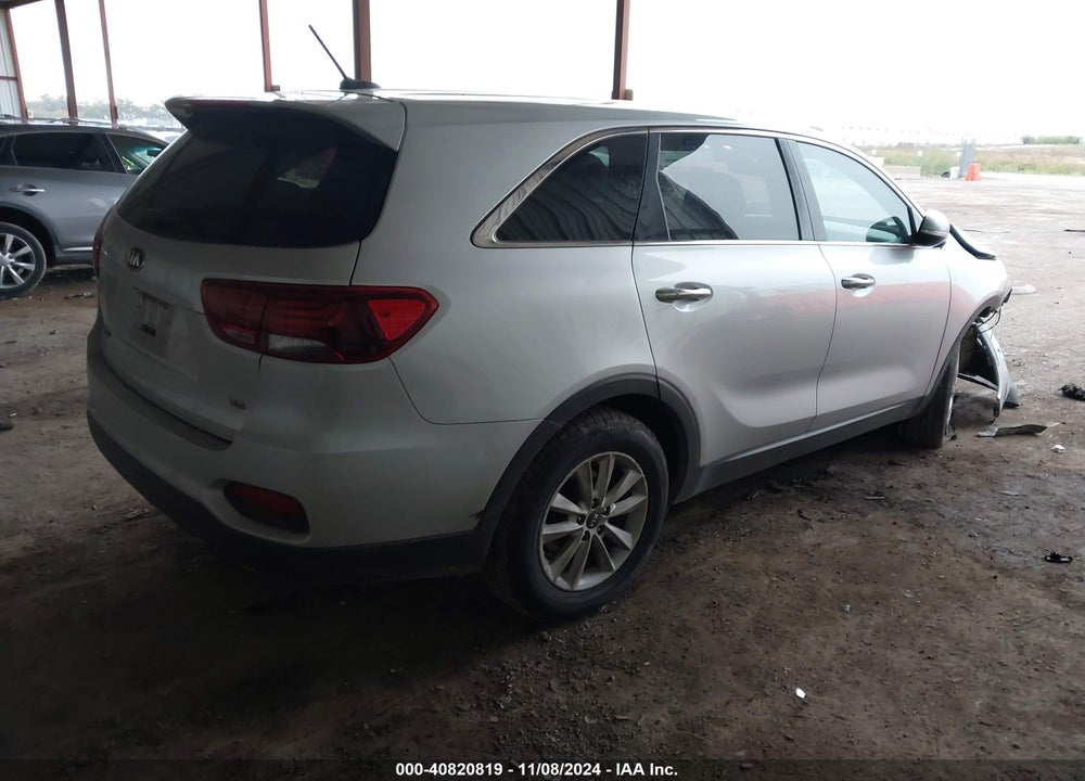 2019 KIA SORENTO 3.3L LX VIN: 5XYPG4A59KG490057