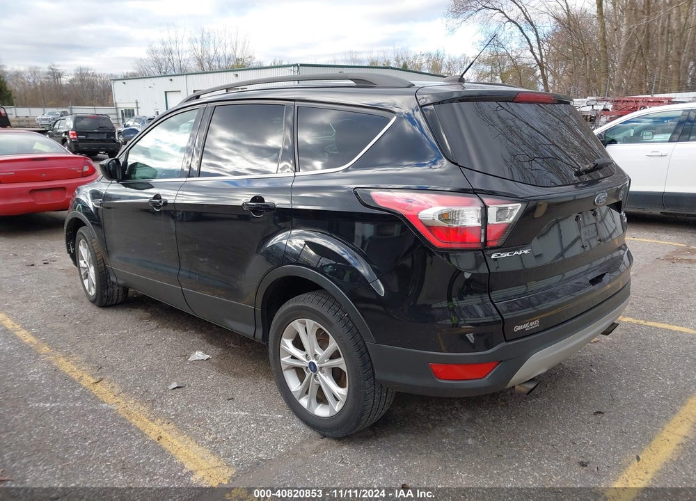 2018 FORD ESCAPE SE VIN: 1FMCU9GD5JUA05053