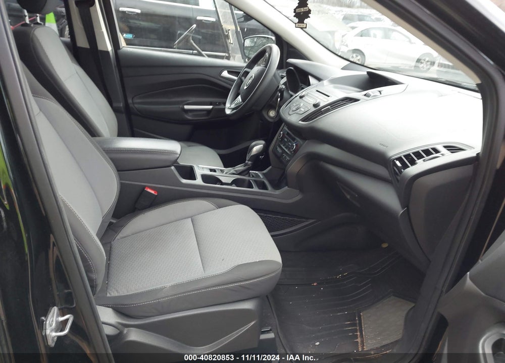 2018 FORD ESCAPE SE VIN: 1FMCU9GD5JUA05053