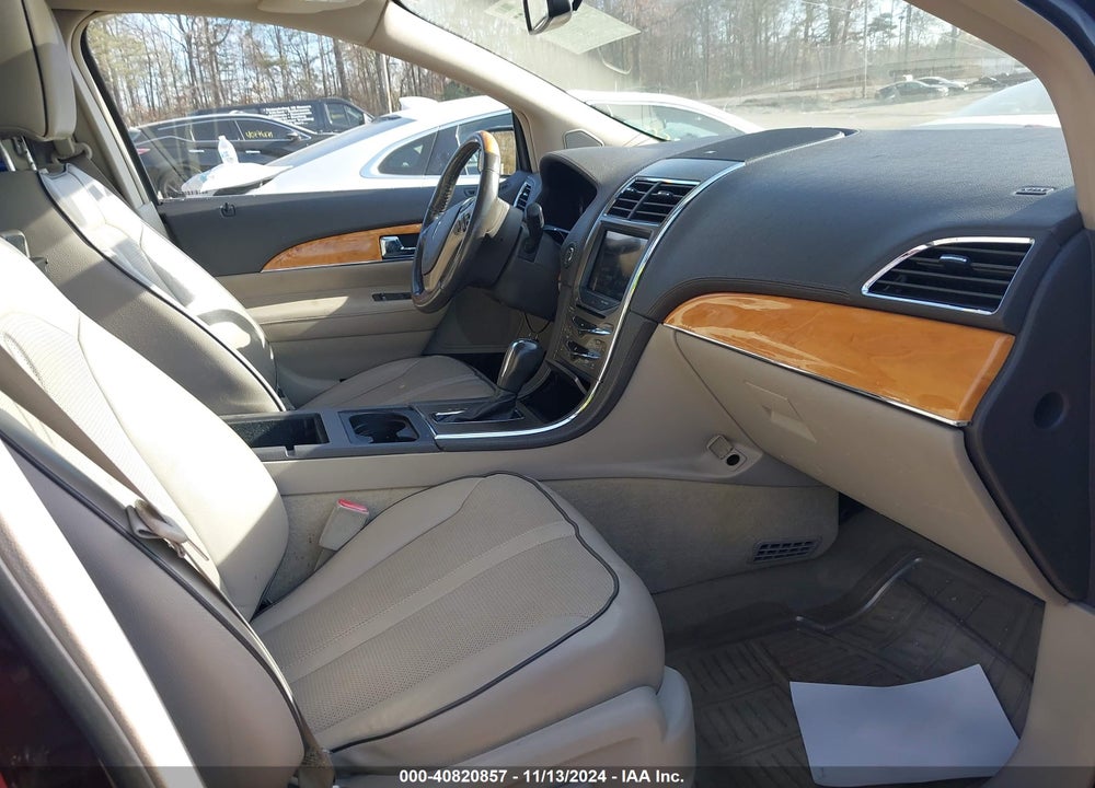 2011 LINCOLN MKX VIN: 2LMDJ8JKXBBJ23173