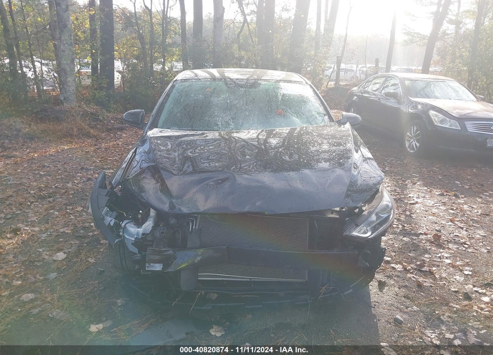 2018 HYUNDAI ELANTRA SE VIN: 5NPD74LF6JH389347