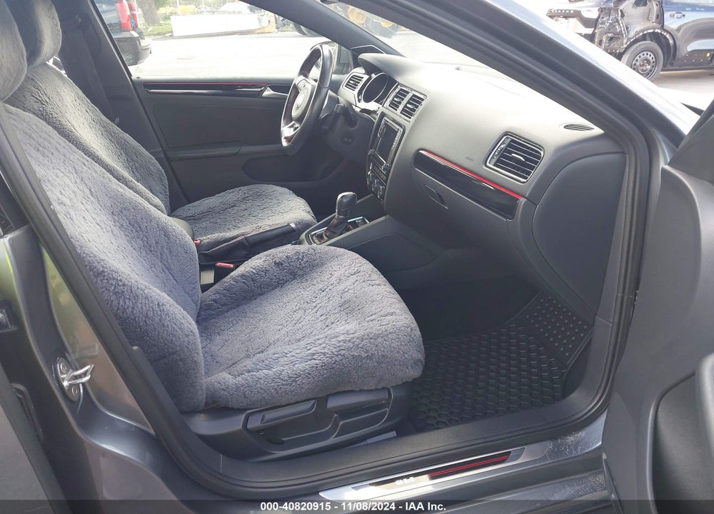 2017 VOLKSWAGEN JETTA GLI VIN: 3VW4T7AJ7HM348196
