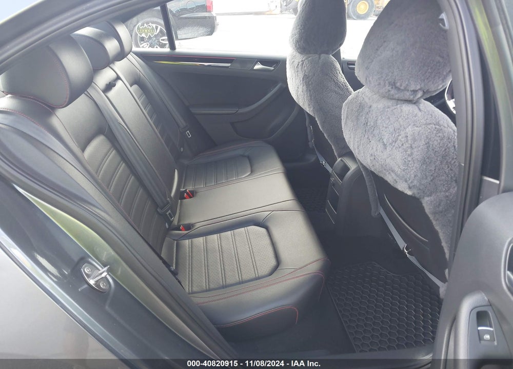 2017 VOLKSWAGEN JETTA GLI VIN: 3VW4T7AJ7HM348196