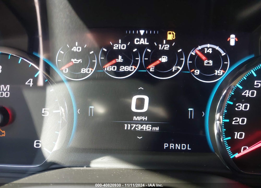 2018 GMC YUKON XL DENALI VIN: 1GKS2HKJ3JR305727